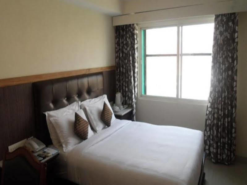 Hotel Capital O Park Near Birla Mandir Hyderabad